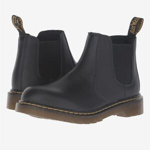 2976 Dr. Martens Black Chelsea Boots